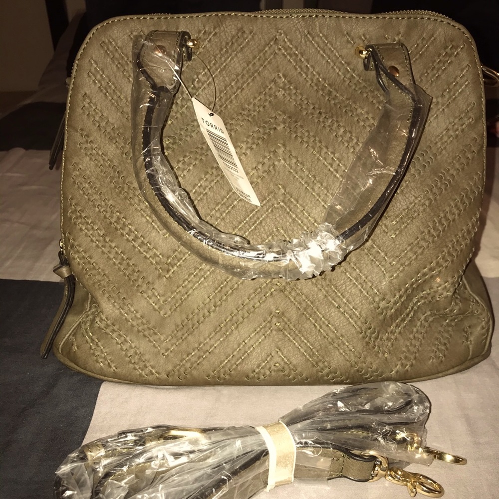 Torrid purse with strap, olive